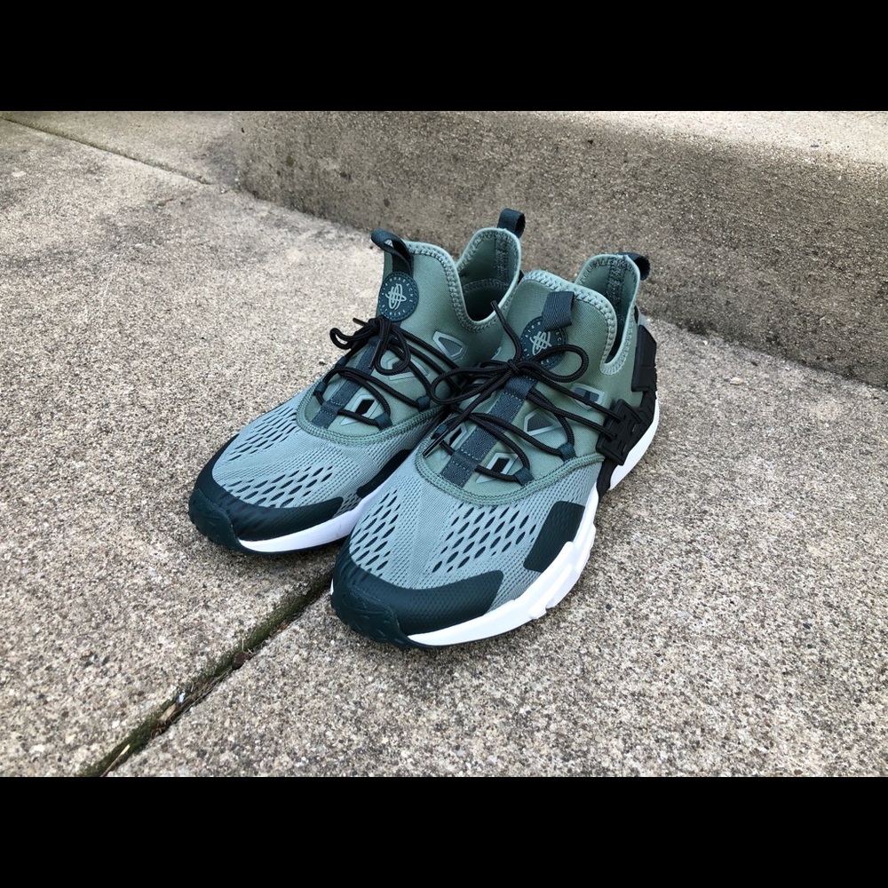 Nike Men’s Air Huarache Drift